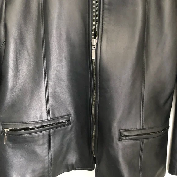 Identify leather collared jacket - Picture 7 of 9